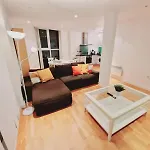 Deluxe 2-Bed Apartment Near Shoreditch