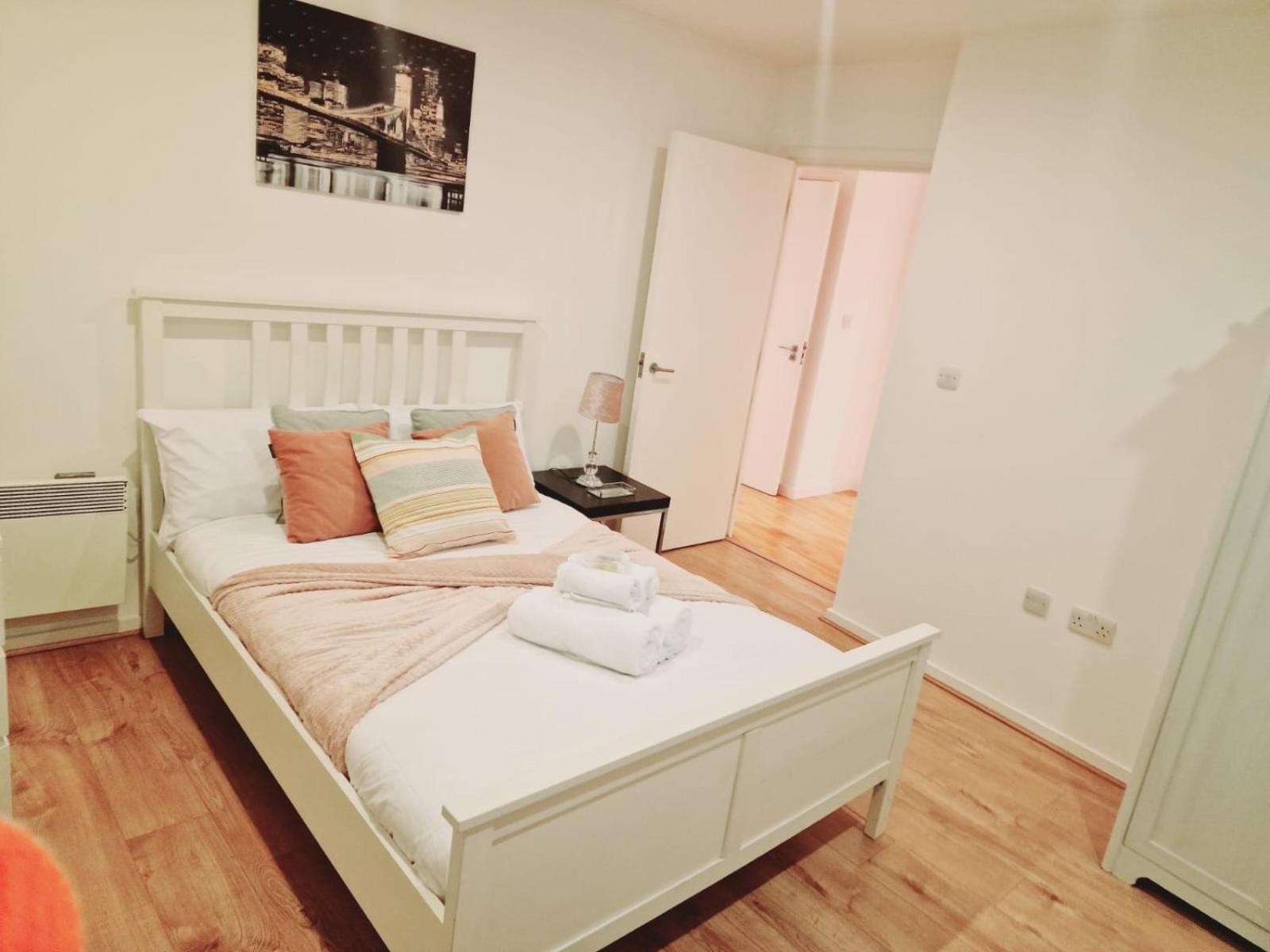 Deluxe 2-bed Near Shoreditch *