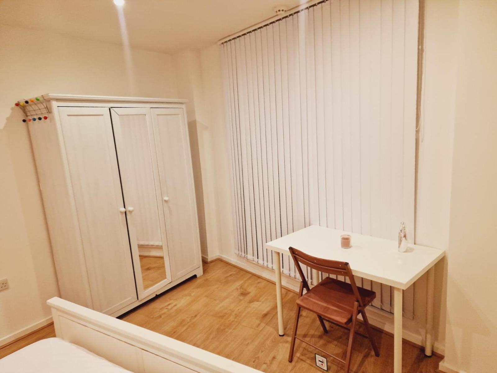 Deluxe 2-bed Near Shoreditch Londra